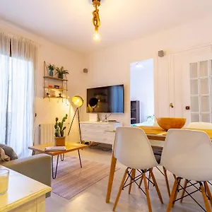 Cosy Apartment. 10min Walk To The & Train Apartamento Tarragona